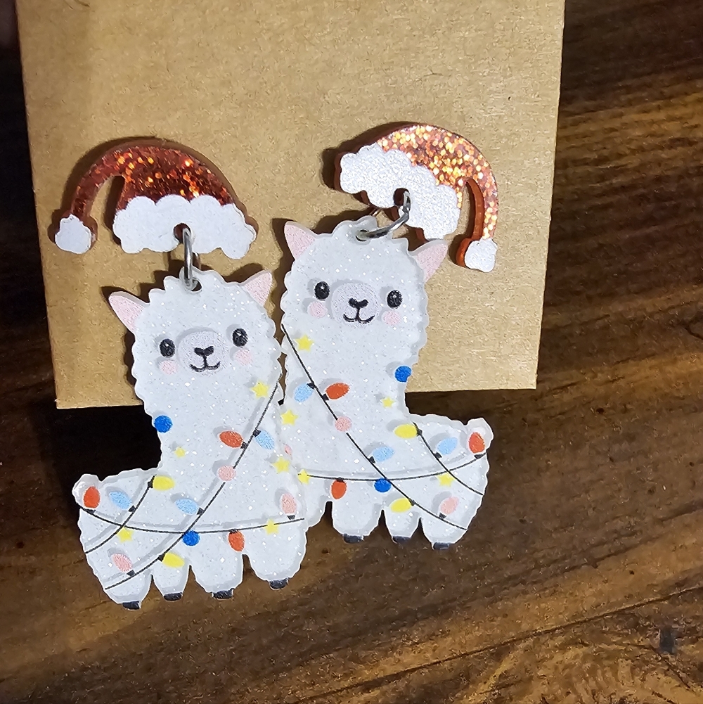 Holly Santa Llama Arcylic Dangle Christmas Earrings NWOT - Picture 5 of 5